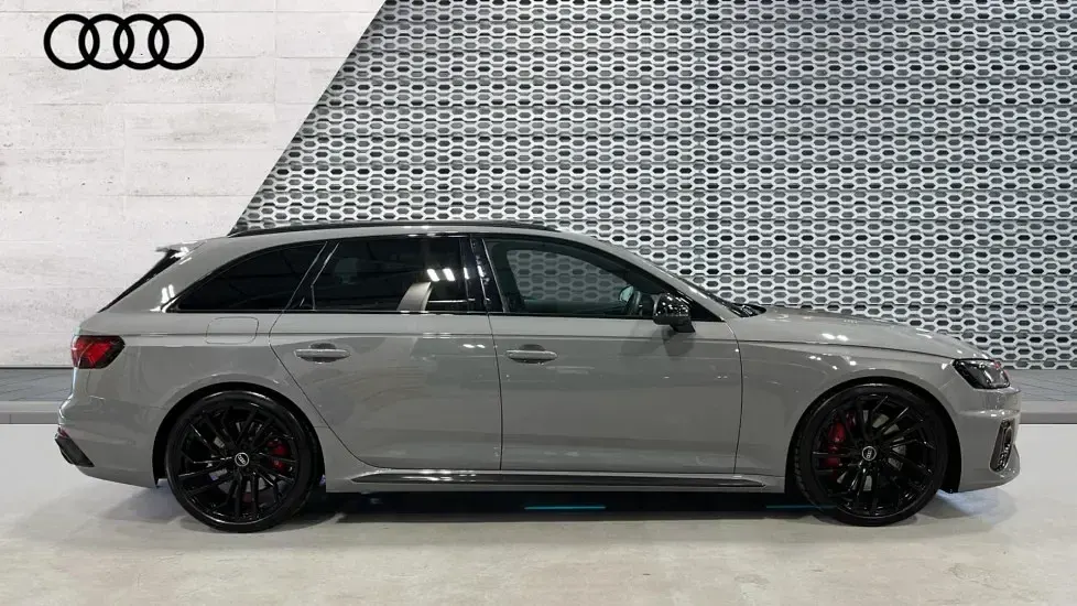 Used Audi RS4 Comfort 450 HP (330 kW) 2024 Grey Estate