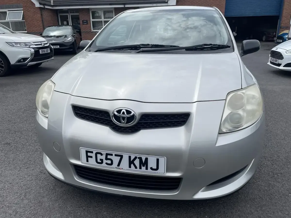 Used Toyota Auris T2 2007 Silver Hatchback