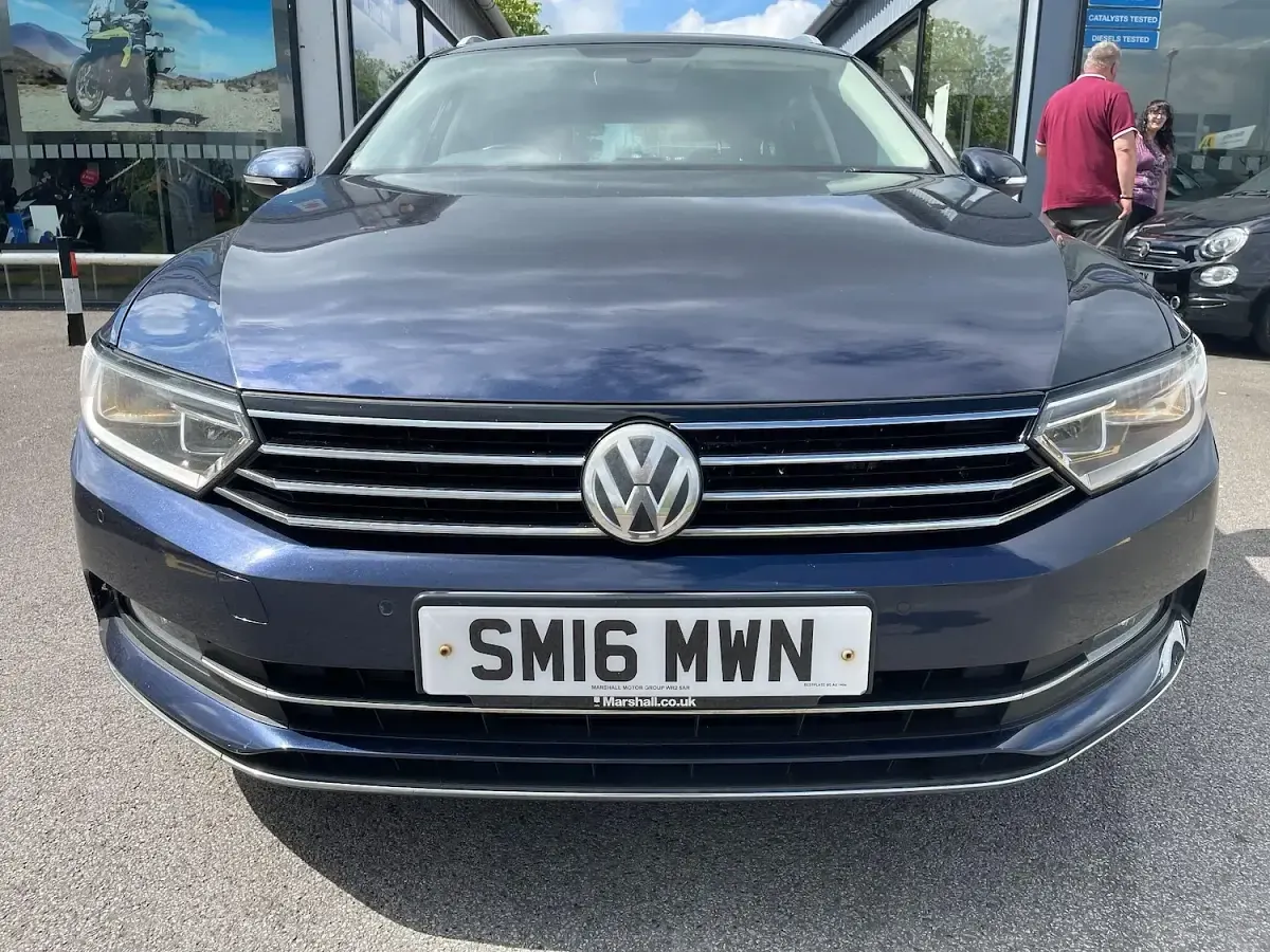 Used VW Passat GT 190 HP (139 kW) 2016 Blue Estate