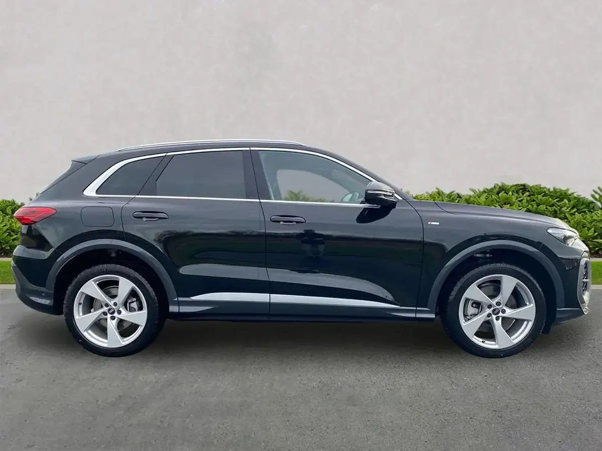 Used Audi Q5 S-Line 204 HP (150 kW) 2025 Black SUV