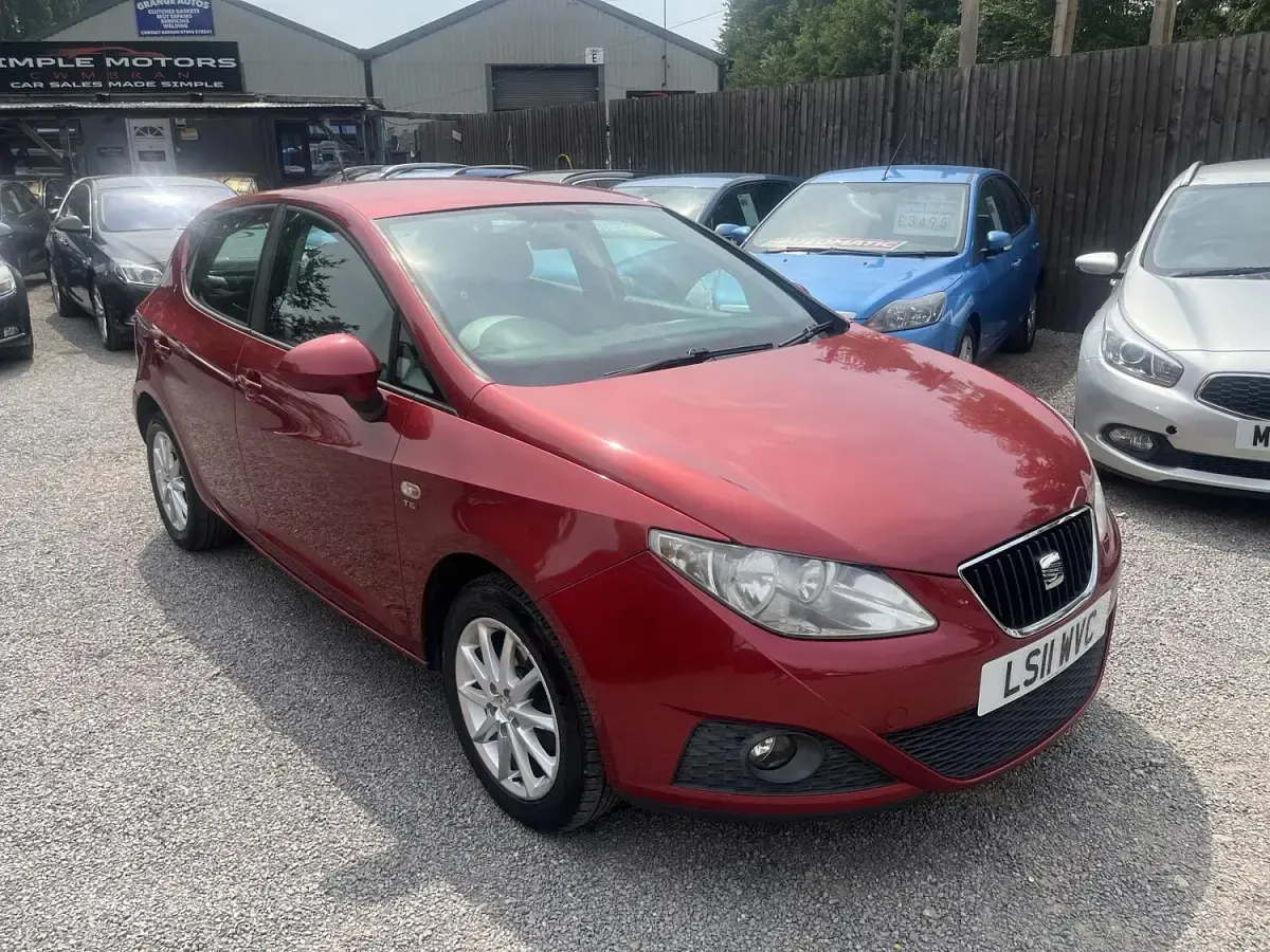 Used Seat Ibiza SE 105 HP (77 kW) 2011 Red Hatchback