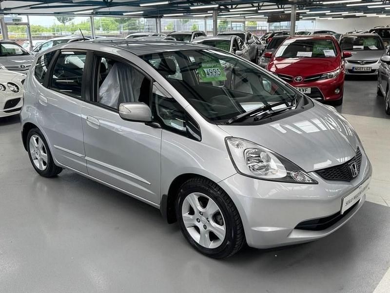 Used Honda Jazz ES 100 HP (73 kW) 2009 Silver Hatchback