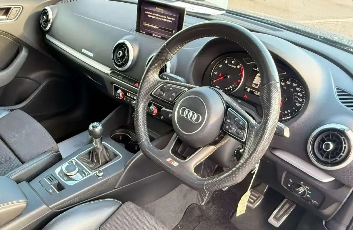 Used Audi A3 Black Edition 150 HP (110 kW) 2017 Blue Hatchback