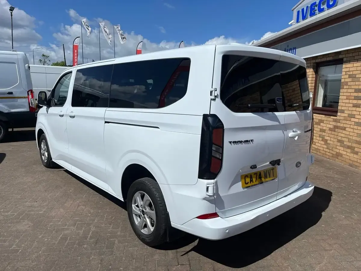 Used Ford Transit Custom Limited 136 HP (100 kW) 2025 White Estate