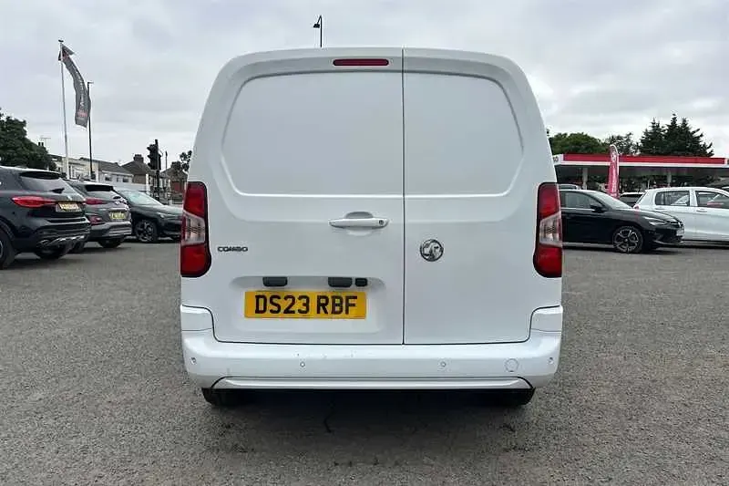 Used Vauxhall Combo 100 HP (73 kW) 2023 White MPV