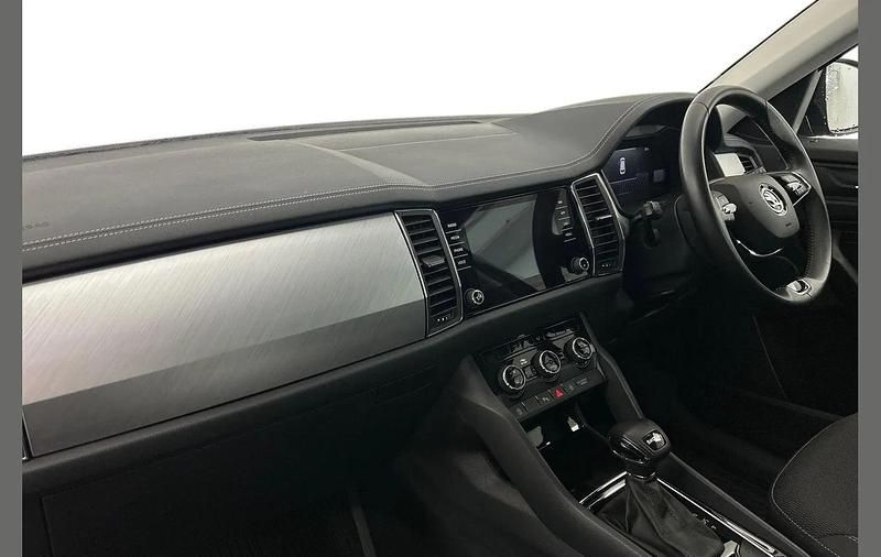 Used Skoda Kodiaq SE Drive 147 HP (108 kW) 2023 Black magic pearl effect SUV