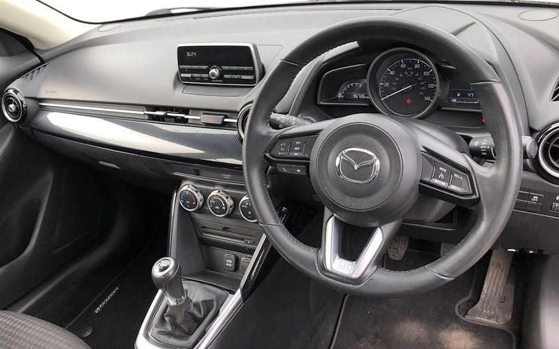 Used Mazda 2 75 HP (55 kW) 2019 Blue Hatchback