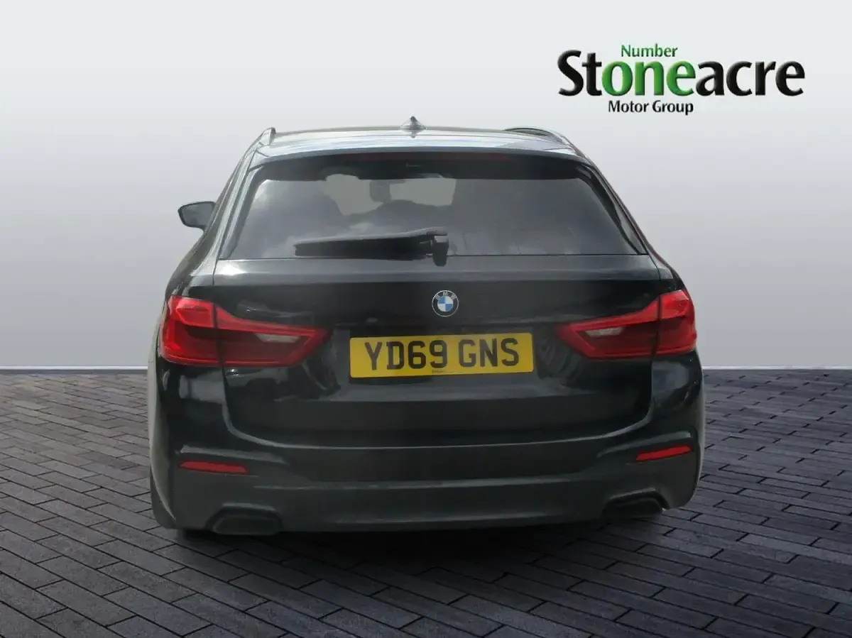 Used BMW 520 M Sport 190 HP (139 kW) 2020 Black Estate