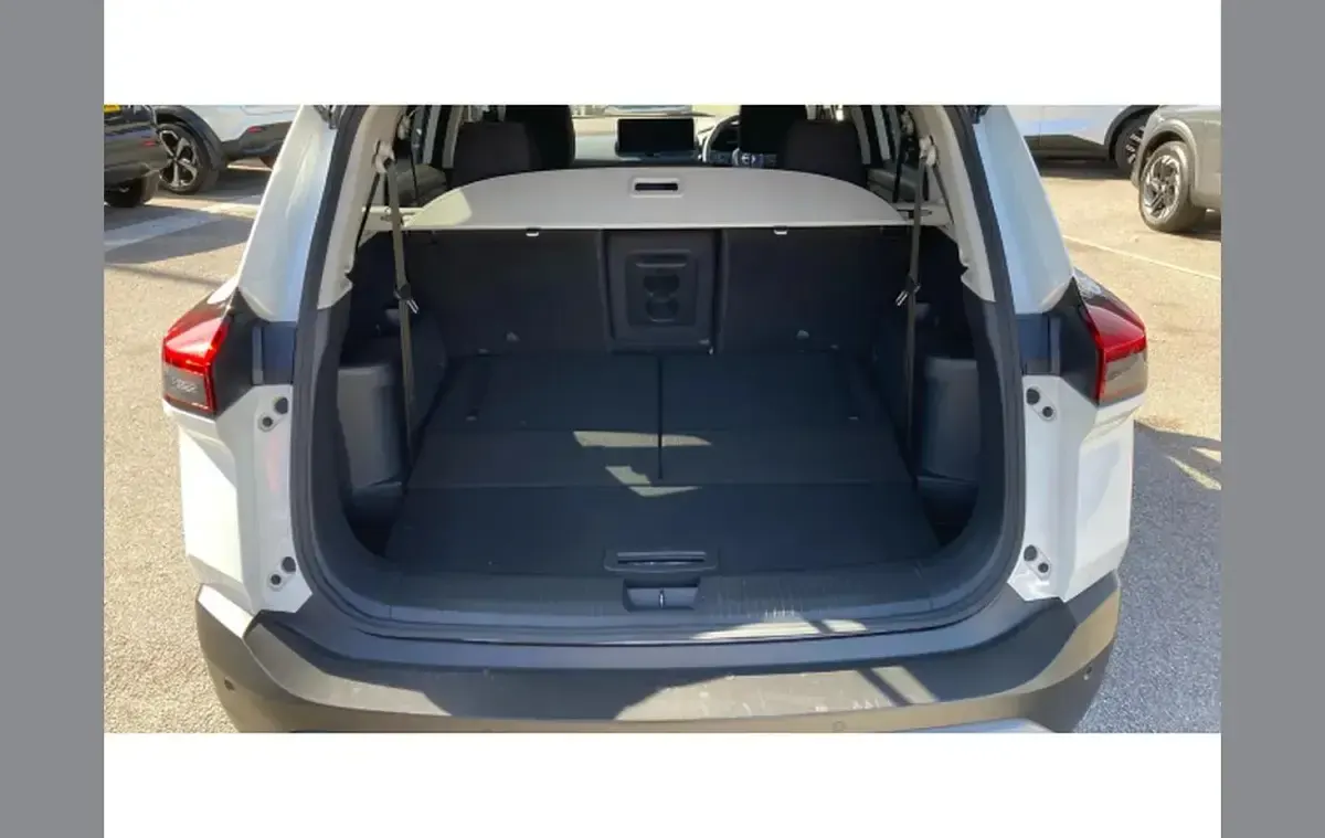 Used Nissan X-Trail N-Connecta 163 HP (119 kW) 2023 White SUV