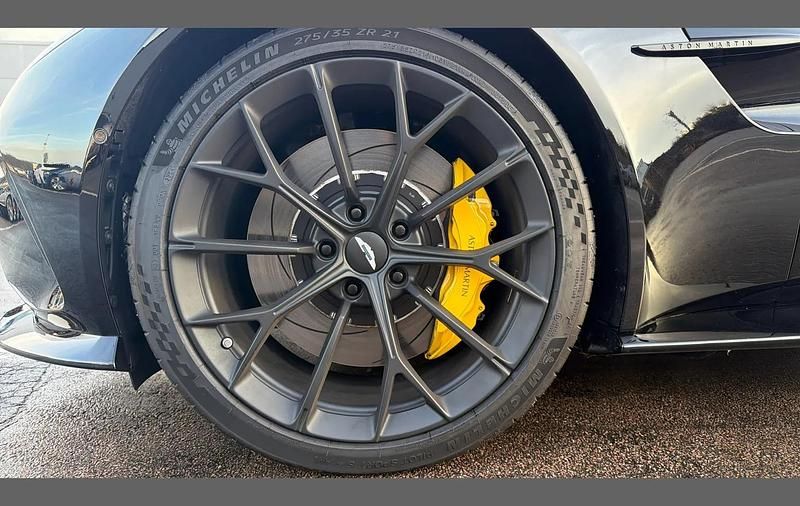 New Aston Martin V8 Vantage 655 HP (481 kW) 2025 Black Coupe