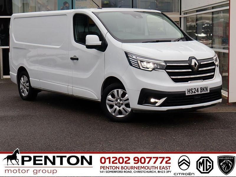 Used Renault Trafic 2024 White MPV