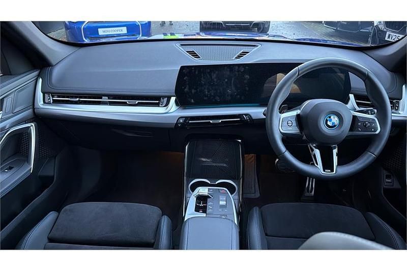 New BMW iX1 M Sport 150 kW (204 HP) 2025 Portimao blue SUV