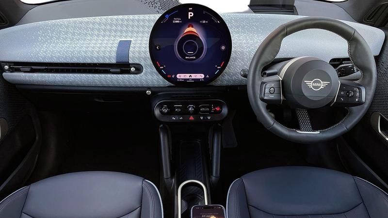 Used Mini Cooper SE Hatch 158 kW (215 HP) 2024 Black Hatchback