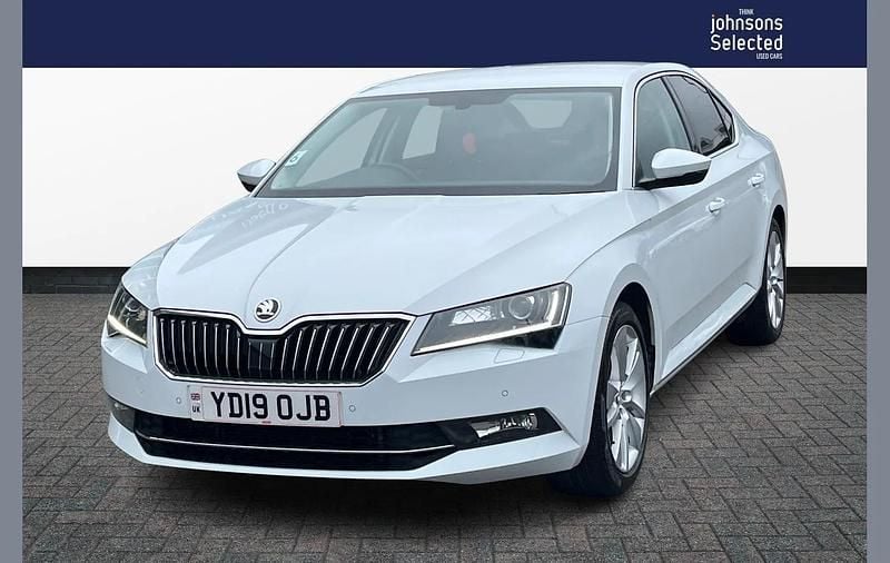 Used Skoda Superb SE L Executive 150 HP (110 kW) 2019 White Hatchback