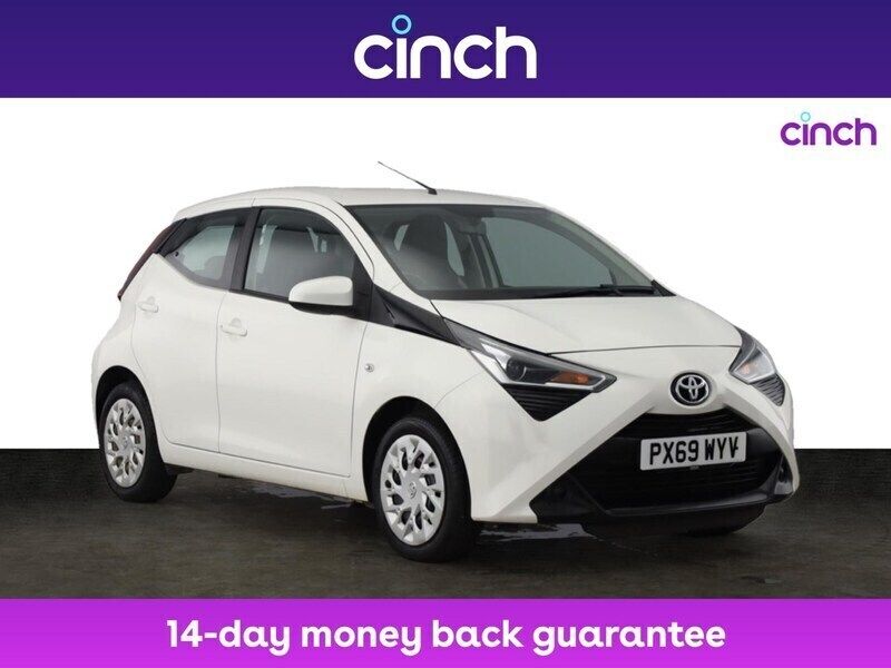 White Used 2019 Toyota Aygo X-play Hatchback | £8,349 (Fair price) - Image 1/3