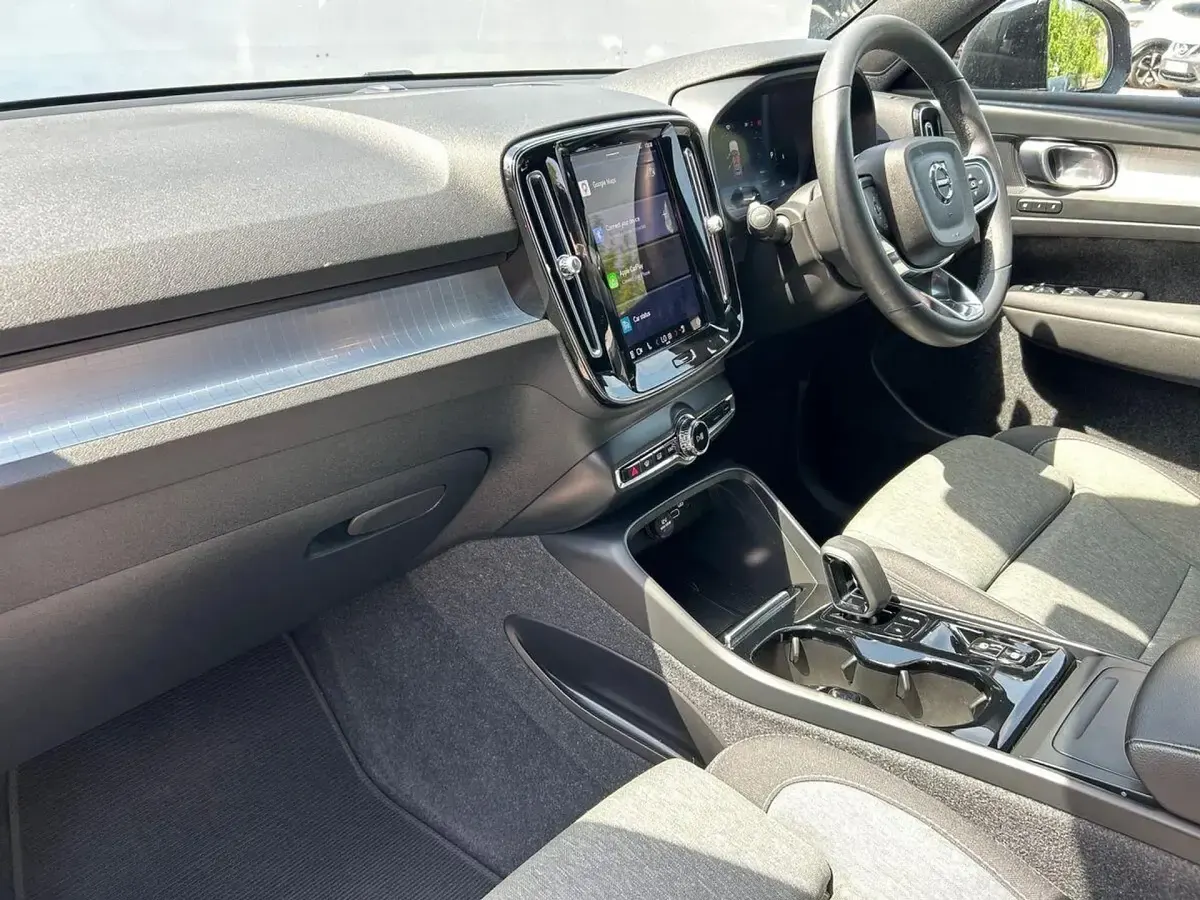 Used Volvo XC40 Plus 163 HP (119 kW) 2023 Silver SUV