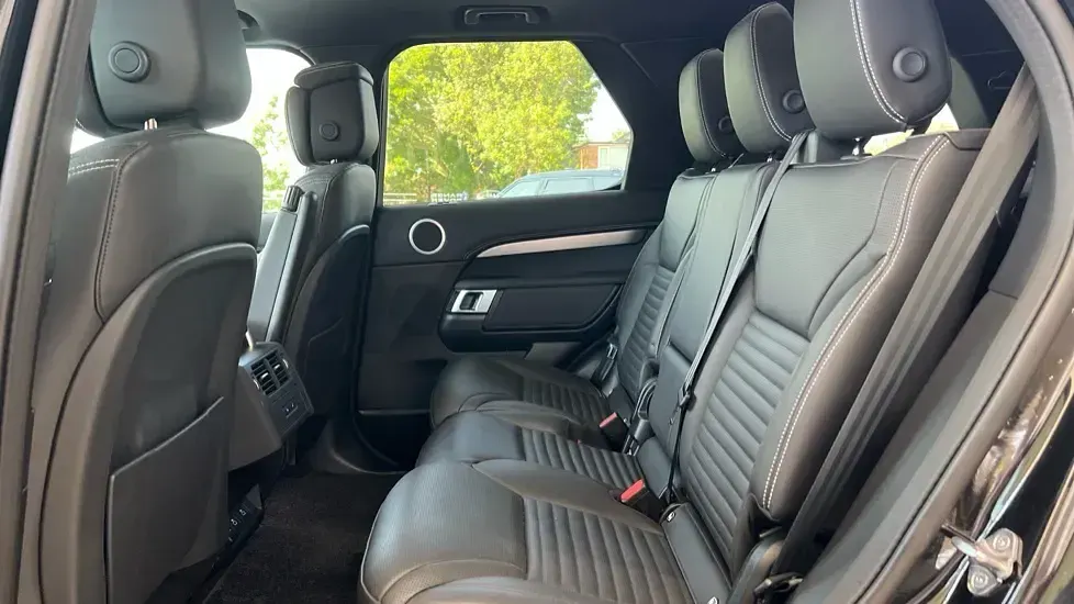 Used Land Rover Discovery HSE Dynamic 350 HP (257 kW) 2024 Black SUV