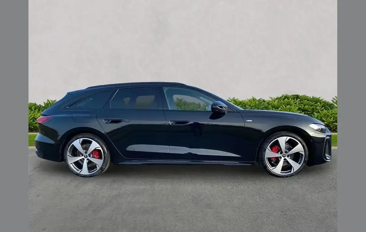 Used Audi A5 Comfort 147 HP (108 kW) 2026 Black Estate