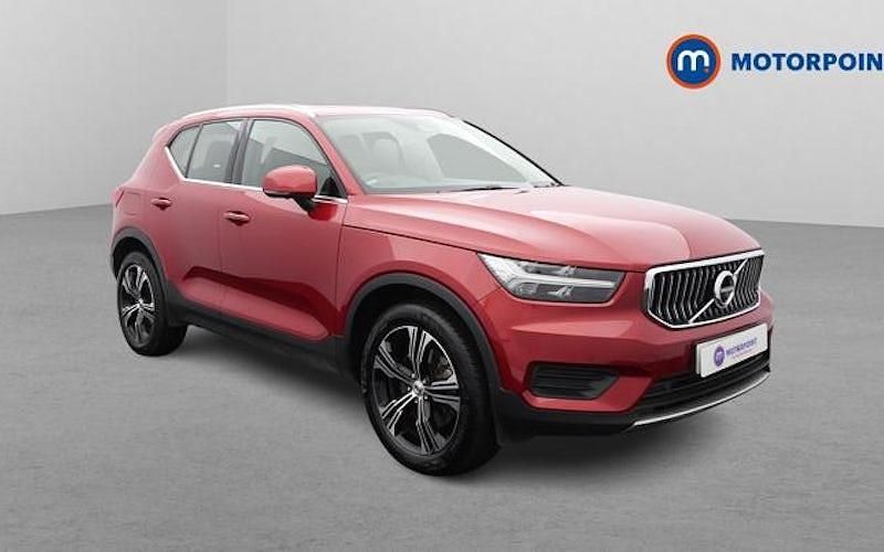 Used Volvo XC40 Inscription 211 HP (155 kW) 2021 Red SUV