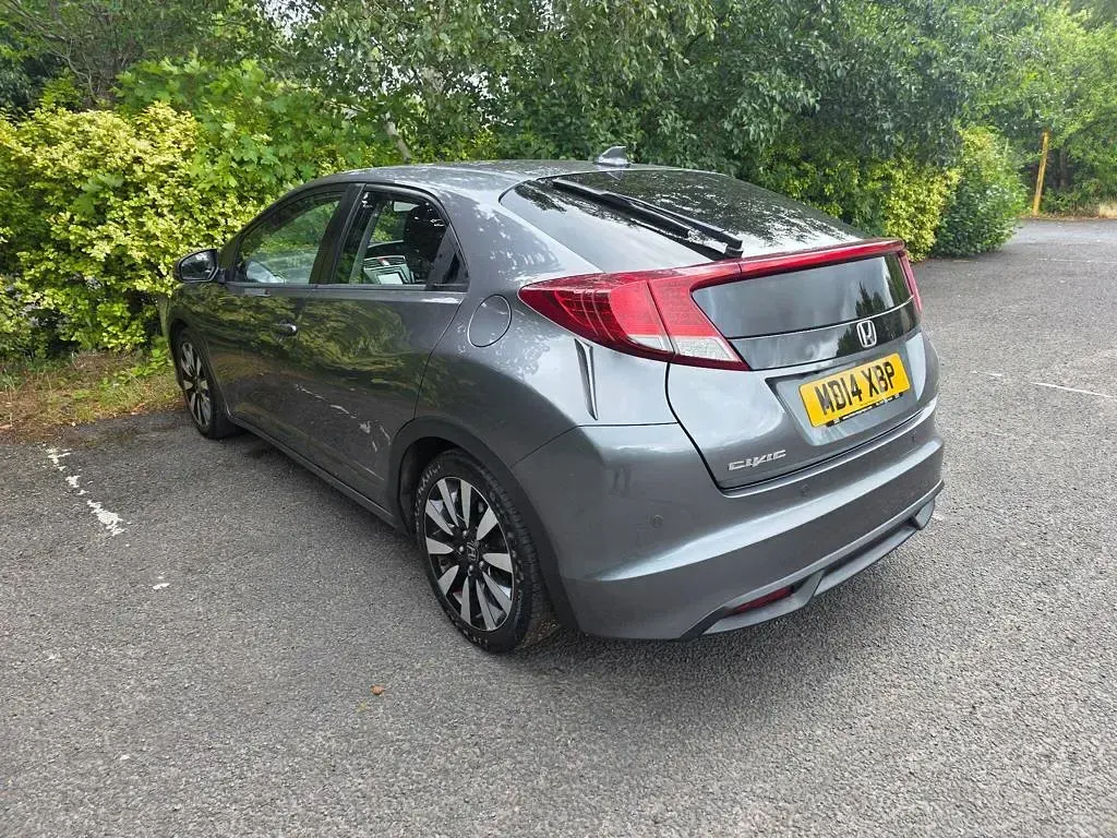 Used Honda Civic SE Plus 142 HP (104 kW) 2014 Grey Hatchback