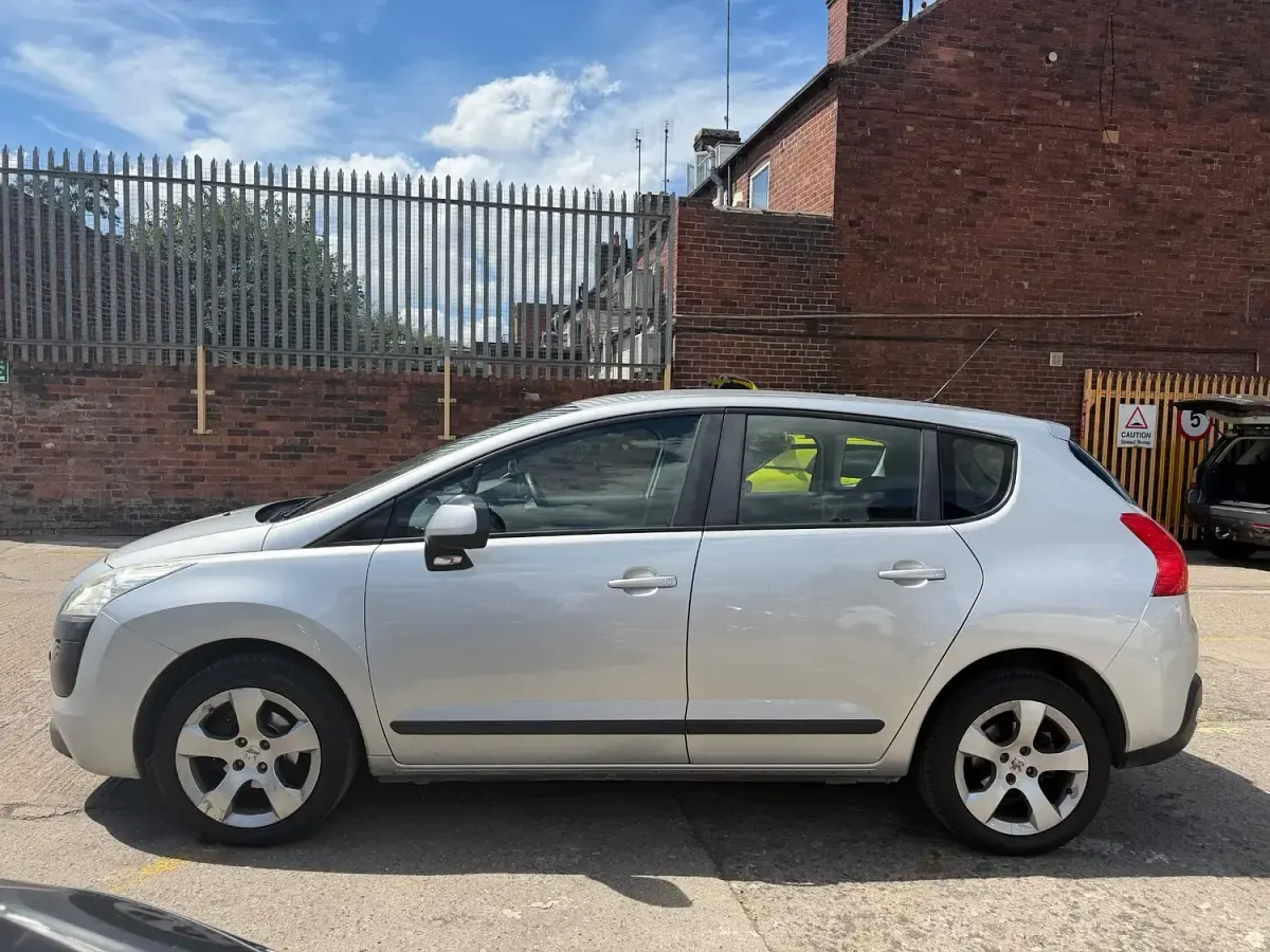 Used Peugeot 3008 Access 2013 Silver Estate