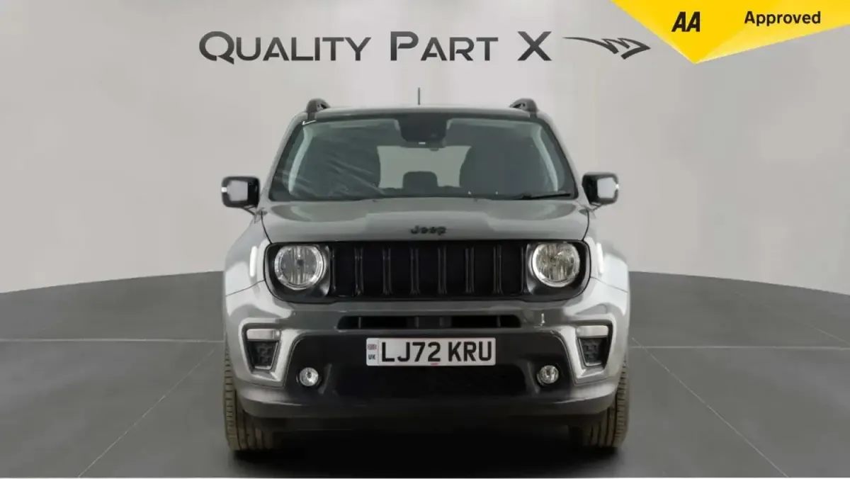 Usado Jeep Renegade Night Eagle 120 CV (88 kW) 2022 Gris SUV