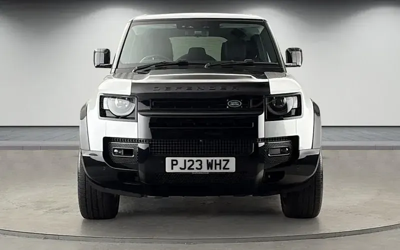 Używany Land Rover Defender HSE 300 KM (220 kW) 2024 SUV