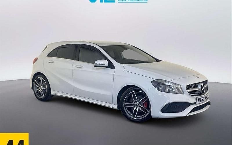 Begagnad Mercedes A180 AMG line 122 HK (89 kW) 2018 Halvkombi