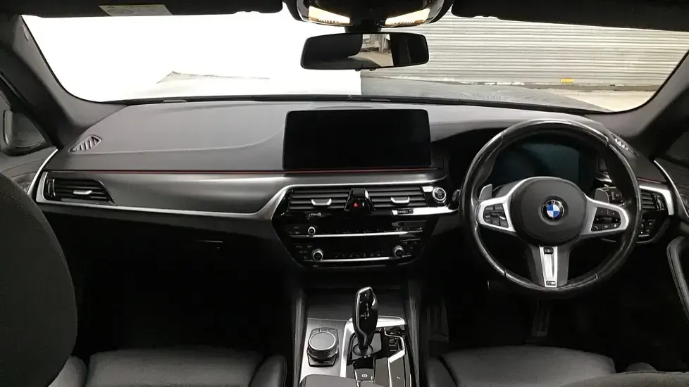 Used BMW 520 M Sport 187 HP (137 kW) 2024 Black Estate