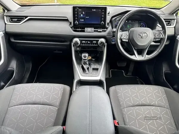 Used Toyota RAV4 218 HP (160 kW) 2020 White SUV