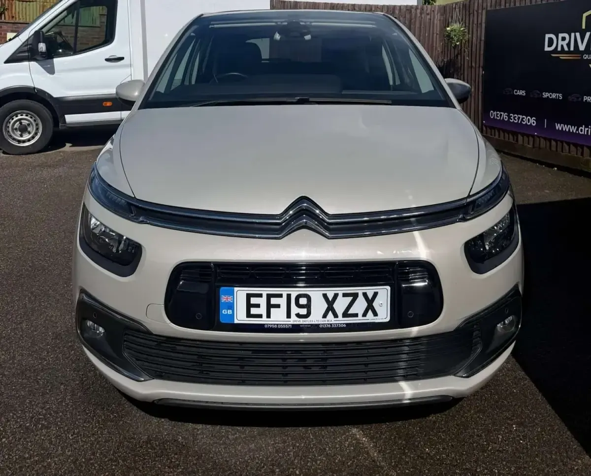 Used Citroën C4 SpaceTourer Flair 2019 Beige MPV