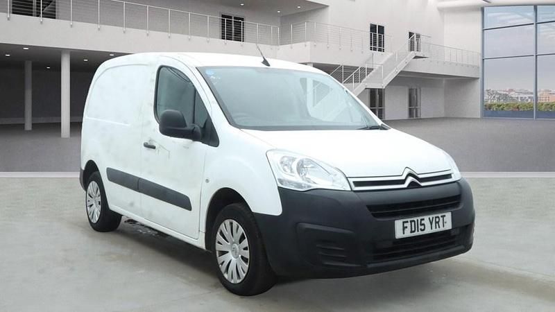Used Citroën Berlingo 75 HP (55 kW) 2015 White MPV