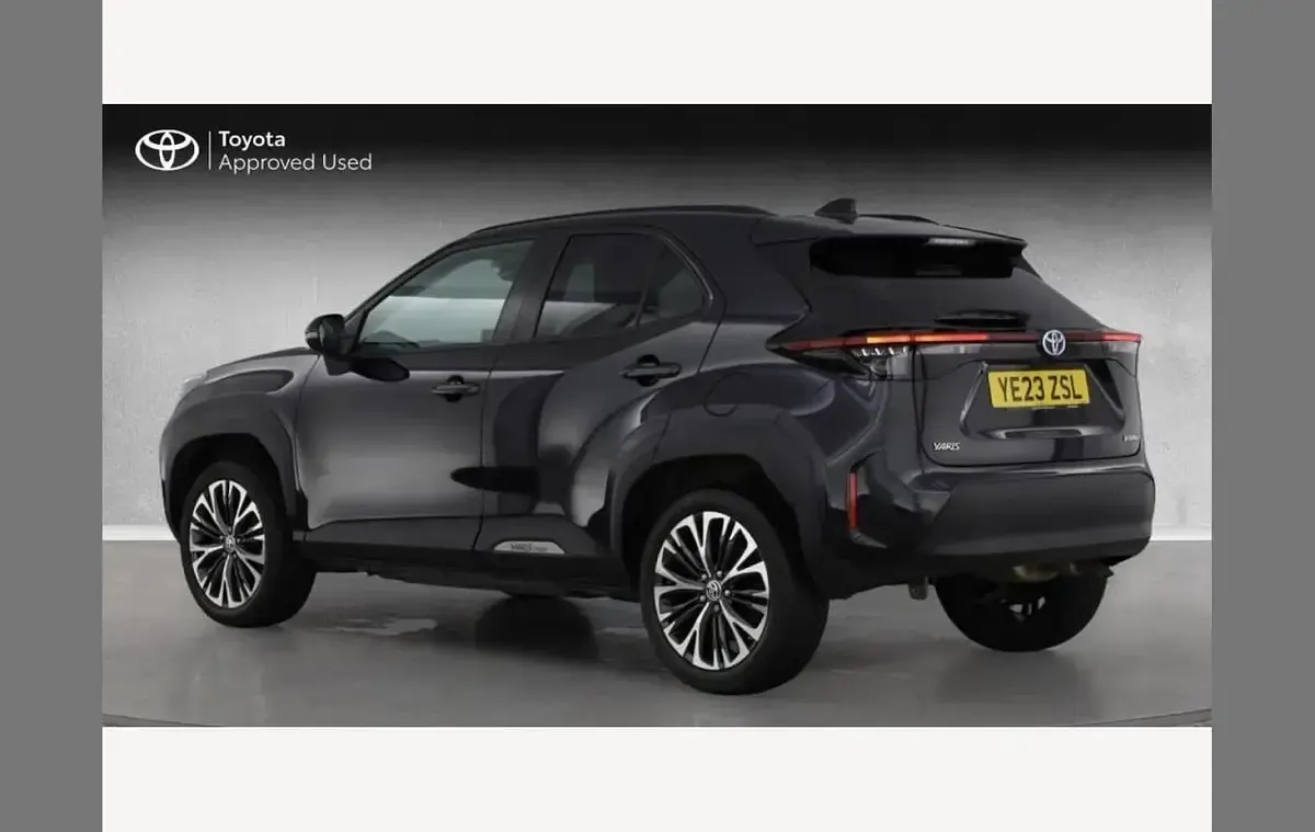 Used Toyota Yaris Cross 113 HP (83 kW) 2023 Black SUV