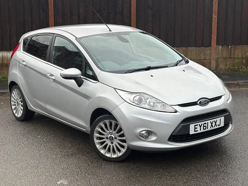 Silver Used 2011 Ford Fiesta Titanium Hatchback | £1,495 (Good price) - Image 1/4