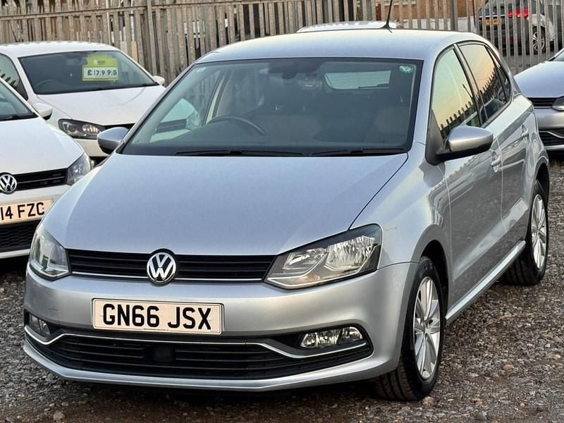 Used VW Polo SE 105 HP (77 kW) 2016 Sliver Hatchback
