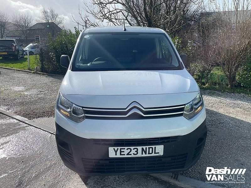 Used Citroën Berlingo 100 HP (73 kW) 2023 White MPV