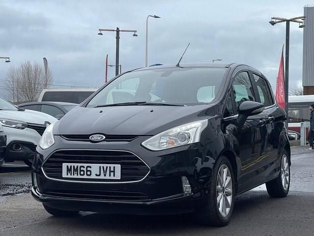 Usado Ford B-MAX Titanium 105 HP (77 kW) 2017 Preto Monovolume