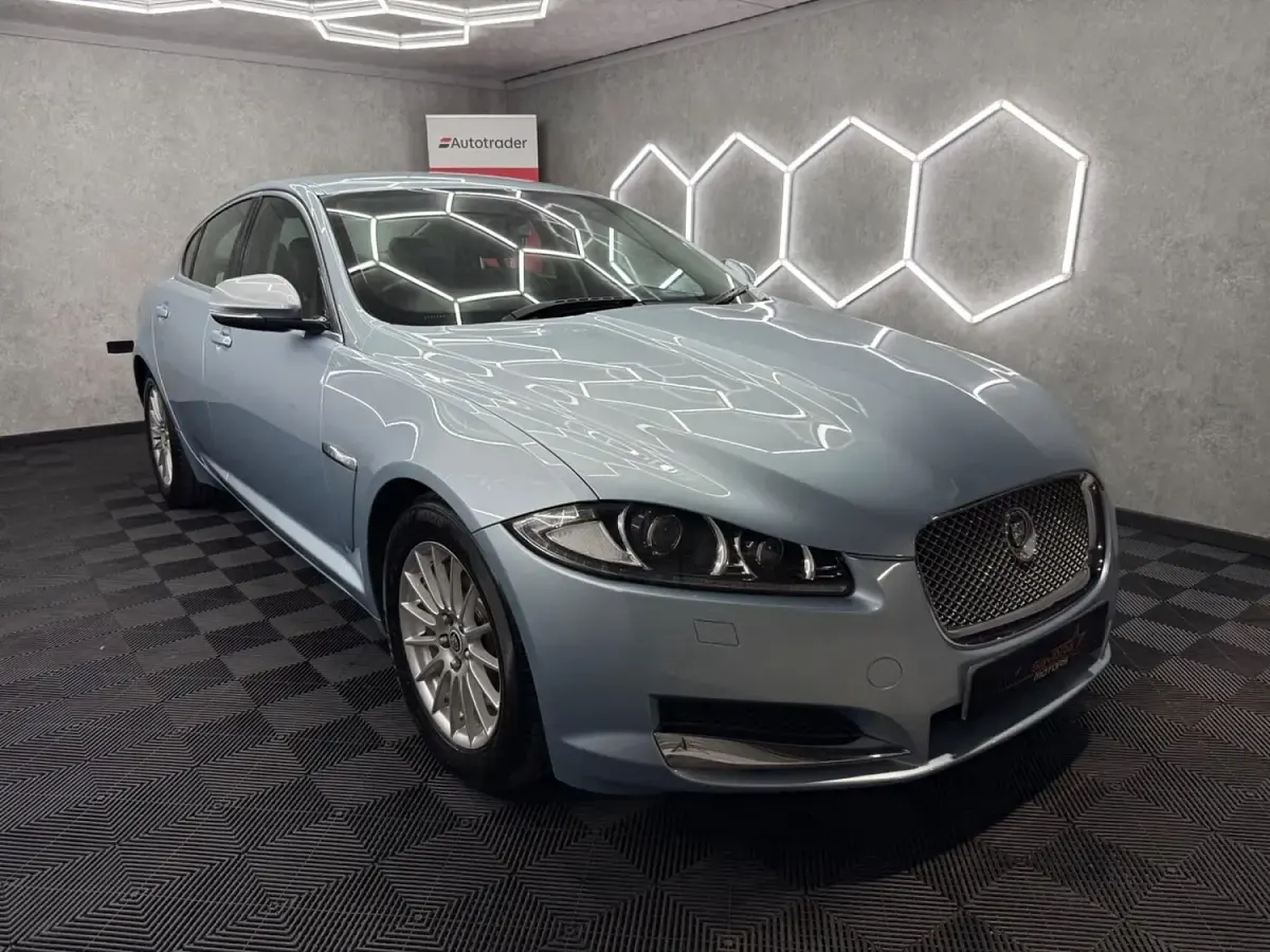 Used Jaguar XF SE 2011 Blue Sedan