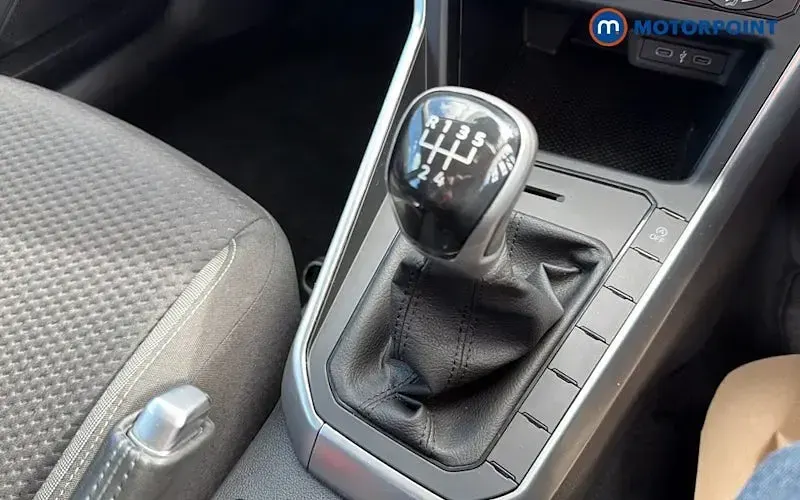 Used VW Polo Life 80 HP (58 kW) 2024 Grey Hatchback