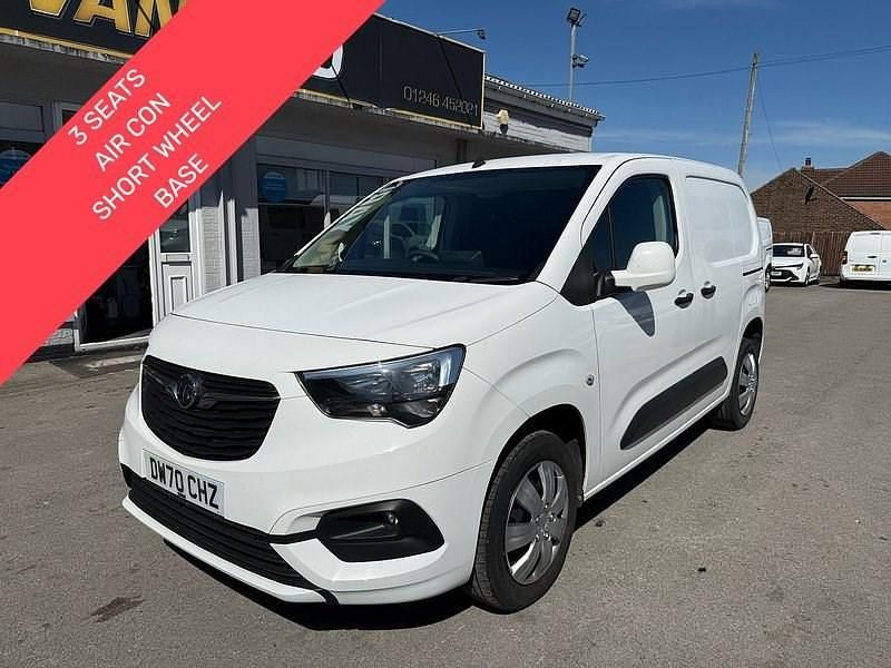 Second-hand Vauxhall Combo Sportive 100 CP (73 kW) 2021 Alb Monovolum