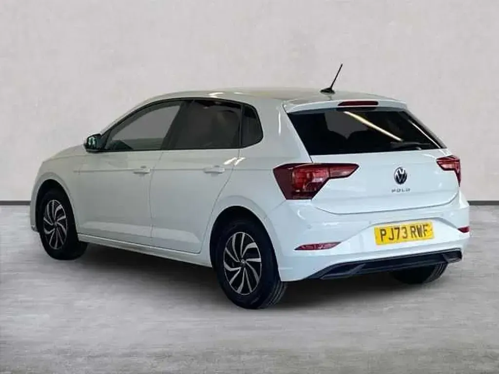 Used VW Polo Life 95 HP (69 kW) 2023 White Hatchback