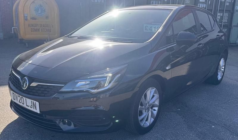 Second-hand Vauxhall Astra Business Edition 105 CP (77 kW) 2020 Negru Hatchback