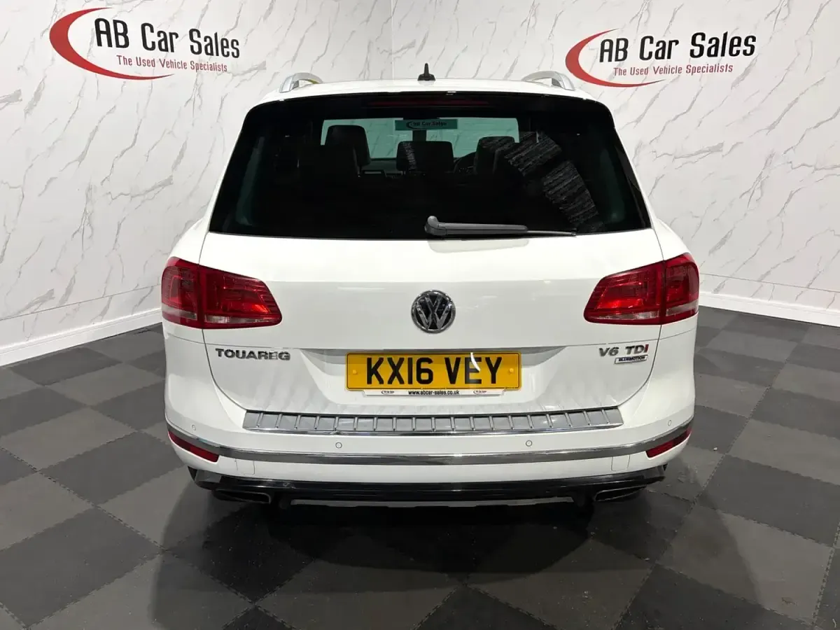 Used VW Touareg R-line 262 HP (192 kW) 2016 White SUV