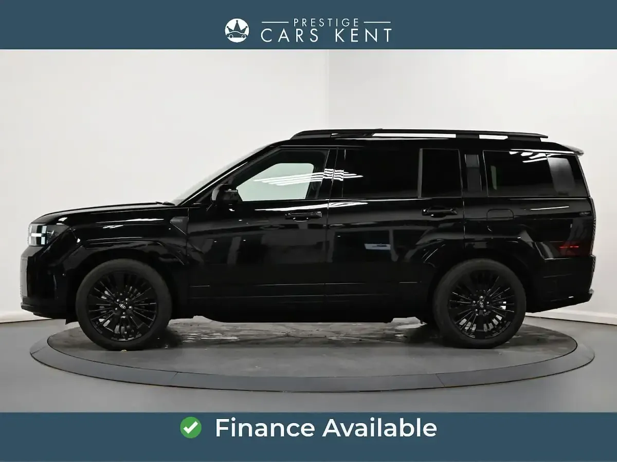 Used Hyundai Santa Fe 211 HP (155 kW) 2025 Black SUV