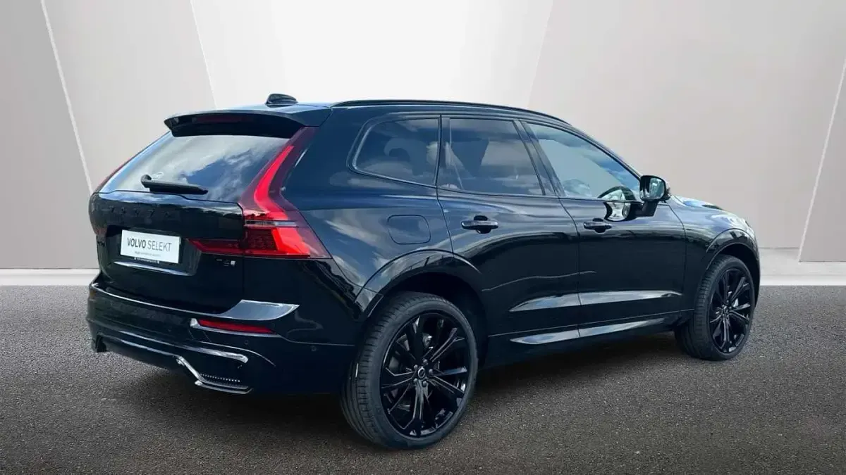 Used Volvo XC60 Plus 345 HP (253 kW) 2026 Black SUV
