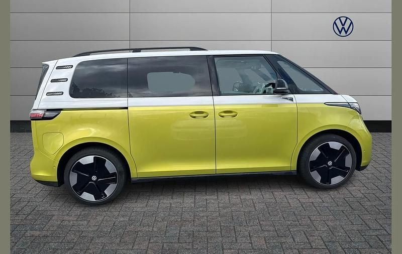 Used VW ID. Buzz Pro 147 kW (200 HP) 2024 White MPV