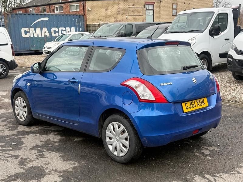 Used Suzuki Swift 2011 Blue Hatchback