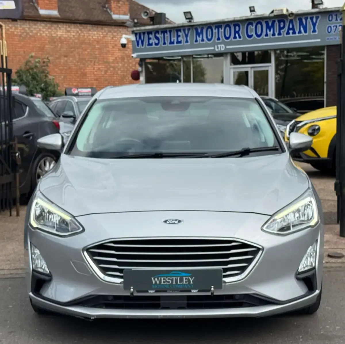 Used Ford Focus Zetec 120 HP (88 kW) 2019 Silver Hatchback