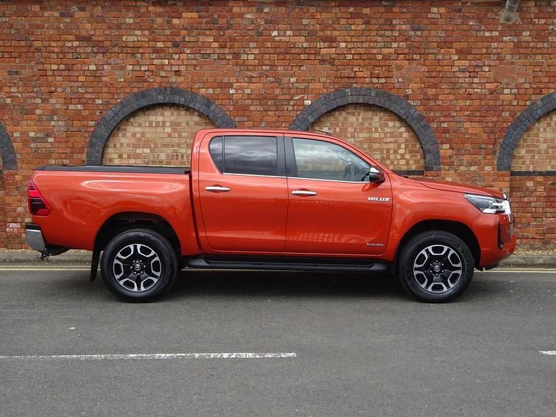 Used Toyota HiLux 2021 Orange Pickup
