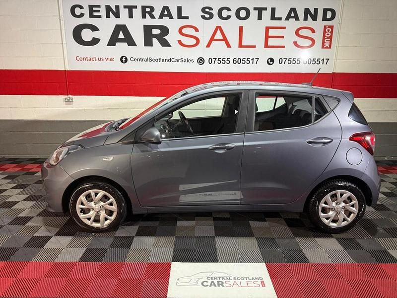 Used Hyundai i10 SE 66 HP (48 kW) 2017 Grey Hatchback